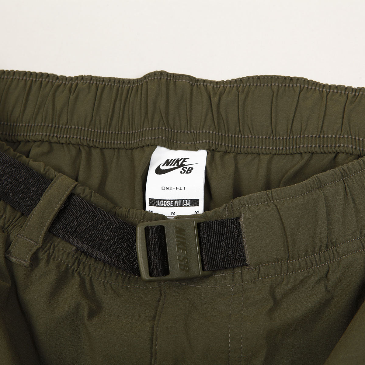 Nike SB 9er Shorts Cargo Khaki White